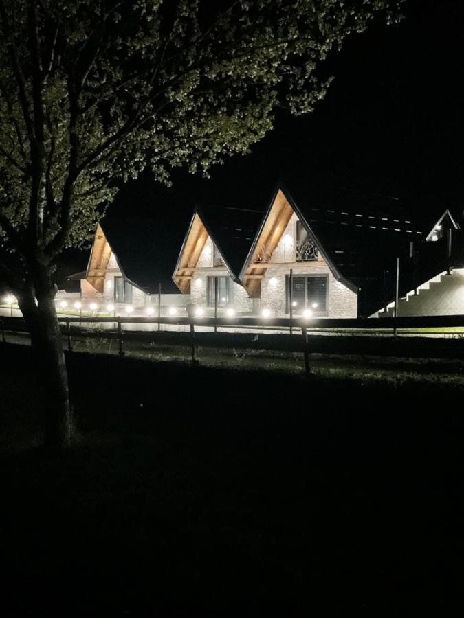 Holiday Houses Green Queen บีฮัช ภายนอก รูปภาพ