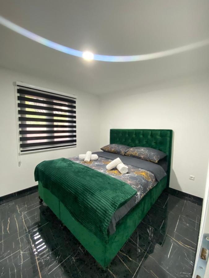 Holiday Houses Green Queen บีฮัช ภายนอก รูปภาพ