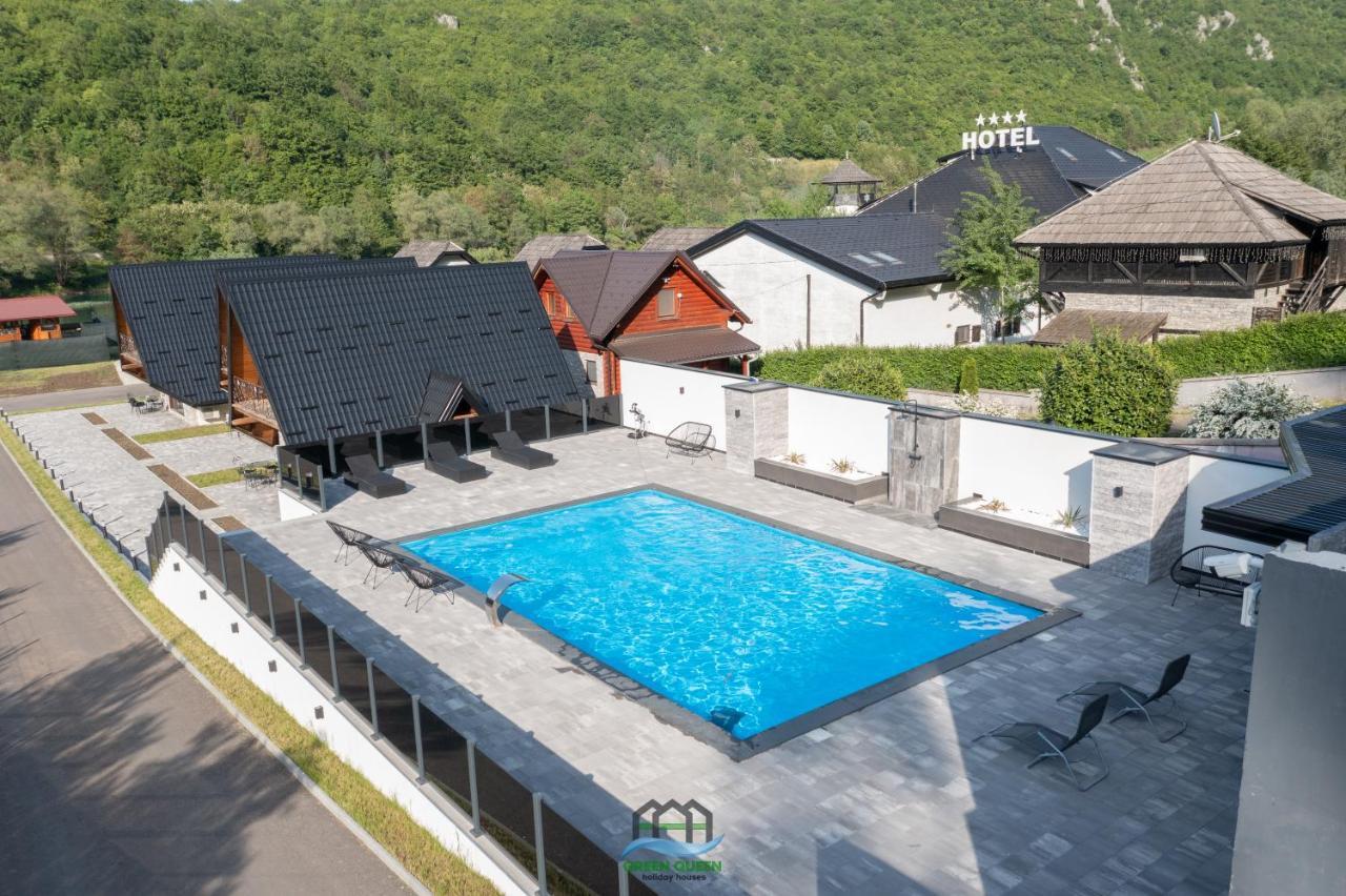 Holiday Houses Green Queen บีฮัช ภายนอก รูปภาพ