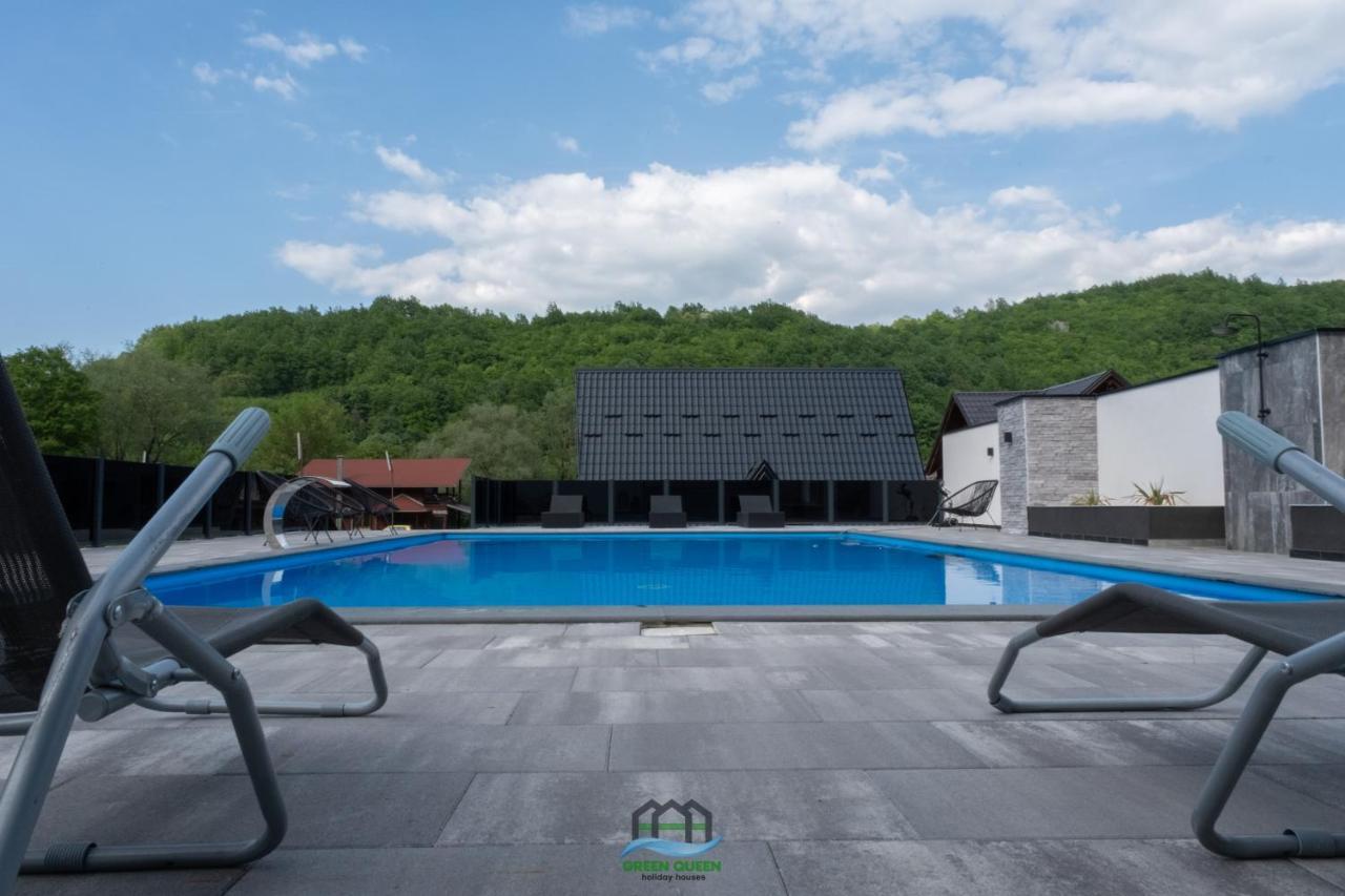 Holiday Houses Green Queen บีฮัช ภายนอก รูปภาพ