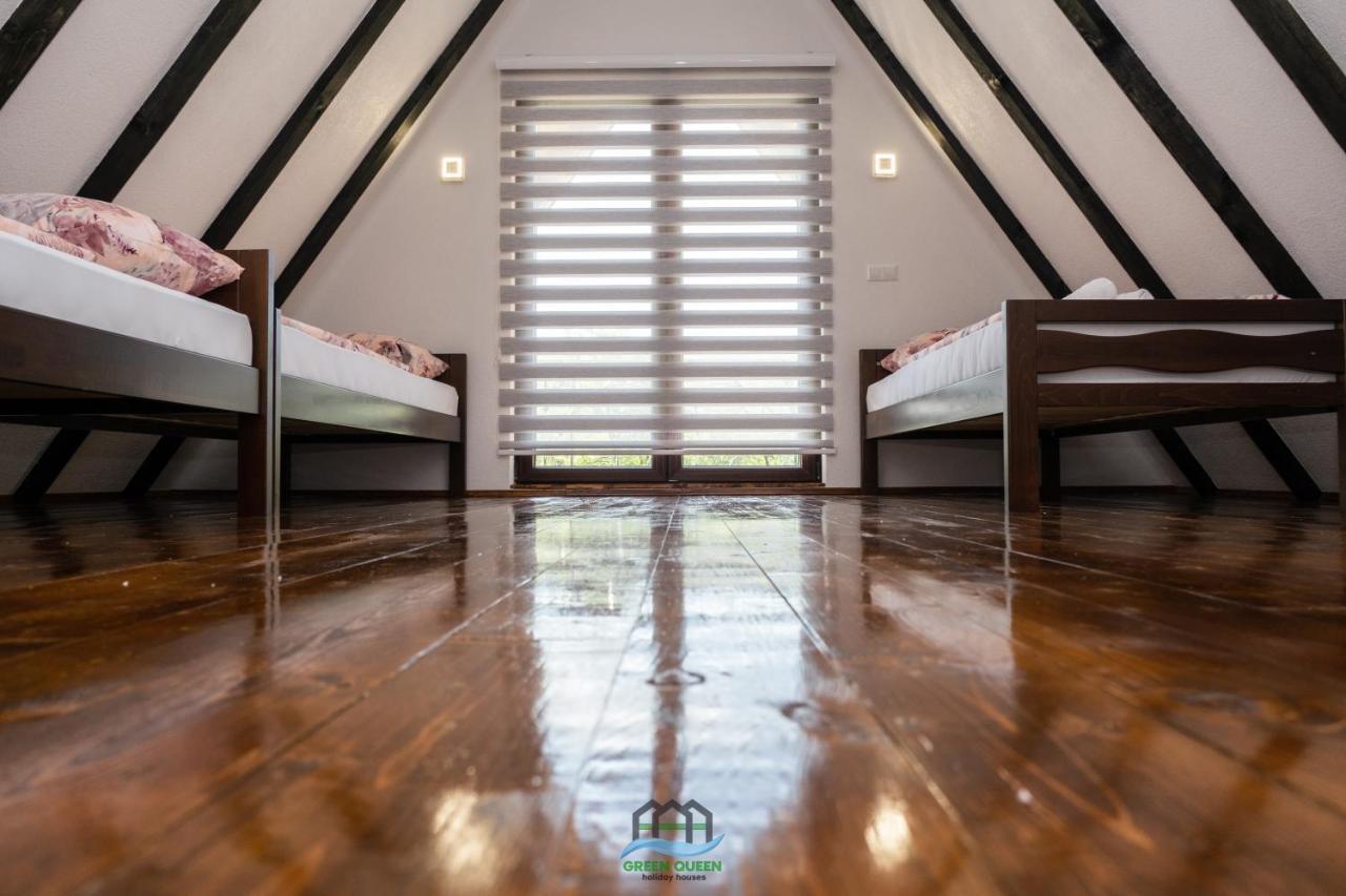 Holiday Houses Green Queen บีฮัช ภายนอก รูปภาพ
